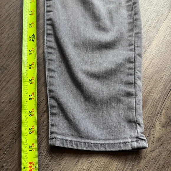 Athleta Light Gray Women's Skinny Jeans - Sculptek - Size 6 Tall - Picture 5 of 14